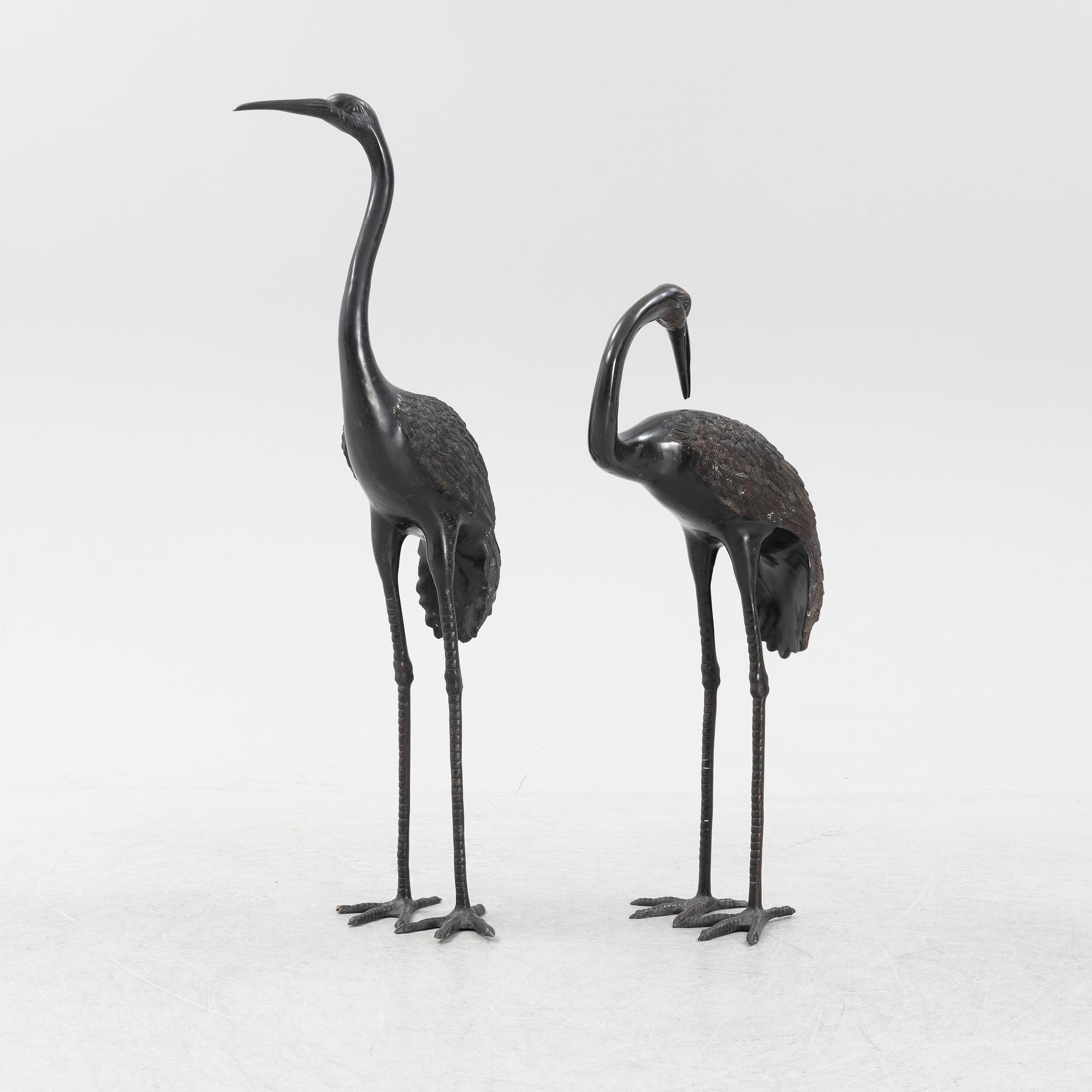 Dekorationsfåglar, ett par, patinerad metall, 1900-tal.