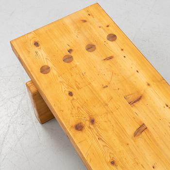 A pine bench attributed to Roland Wilhelmsson, 1970's.