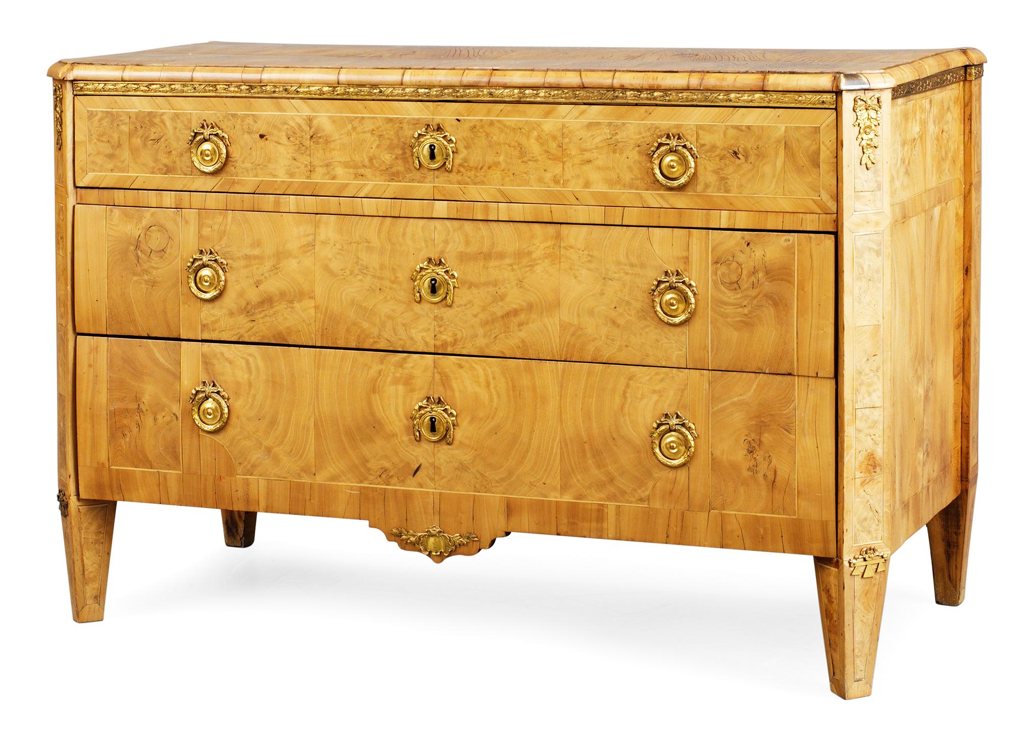 A Gustavian commode.