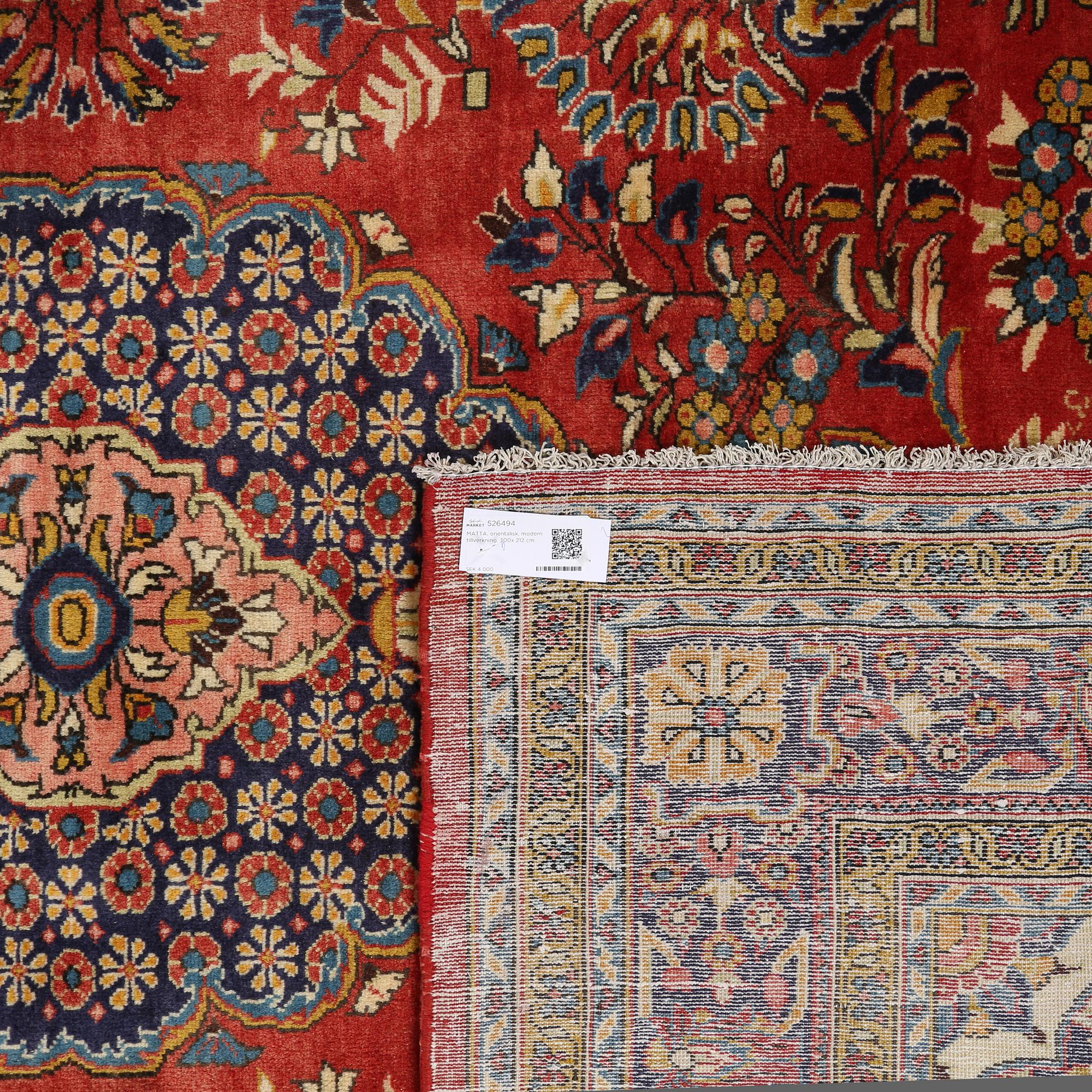 MATTA, orientalisk, modern tillverkning. Ca 218 x 334 cm.