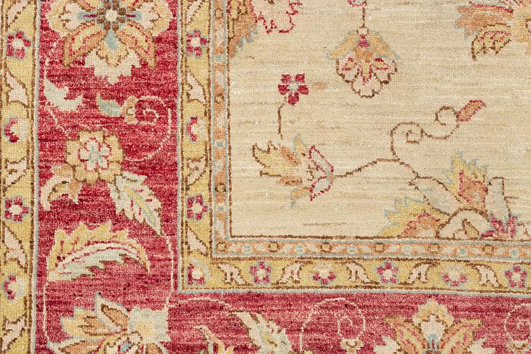 Matta, Ziegler Design, Agra, ca 346 x 240 cm.