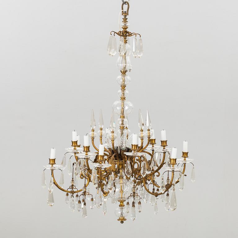 A early or mid 20th century chandelier for 12 candles.