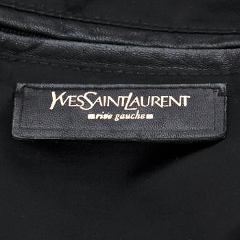 Yves Saint Laurent, YVES SAINT LAURENT, a black leather shoulder bag, "Muse".