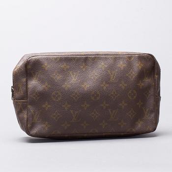 NECESSÄR, "Trosse de toilette", Louis Vuitton.