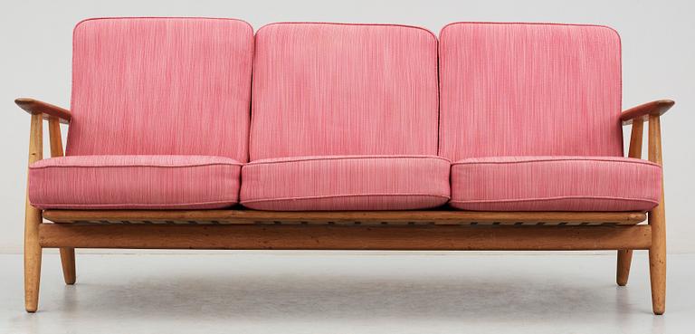 SOFFA, "Cigarren", Hans J Wegner för Getama, Danmark, 1900-talets mitt.