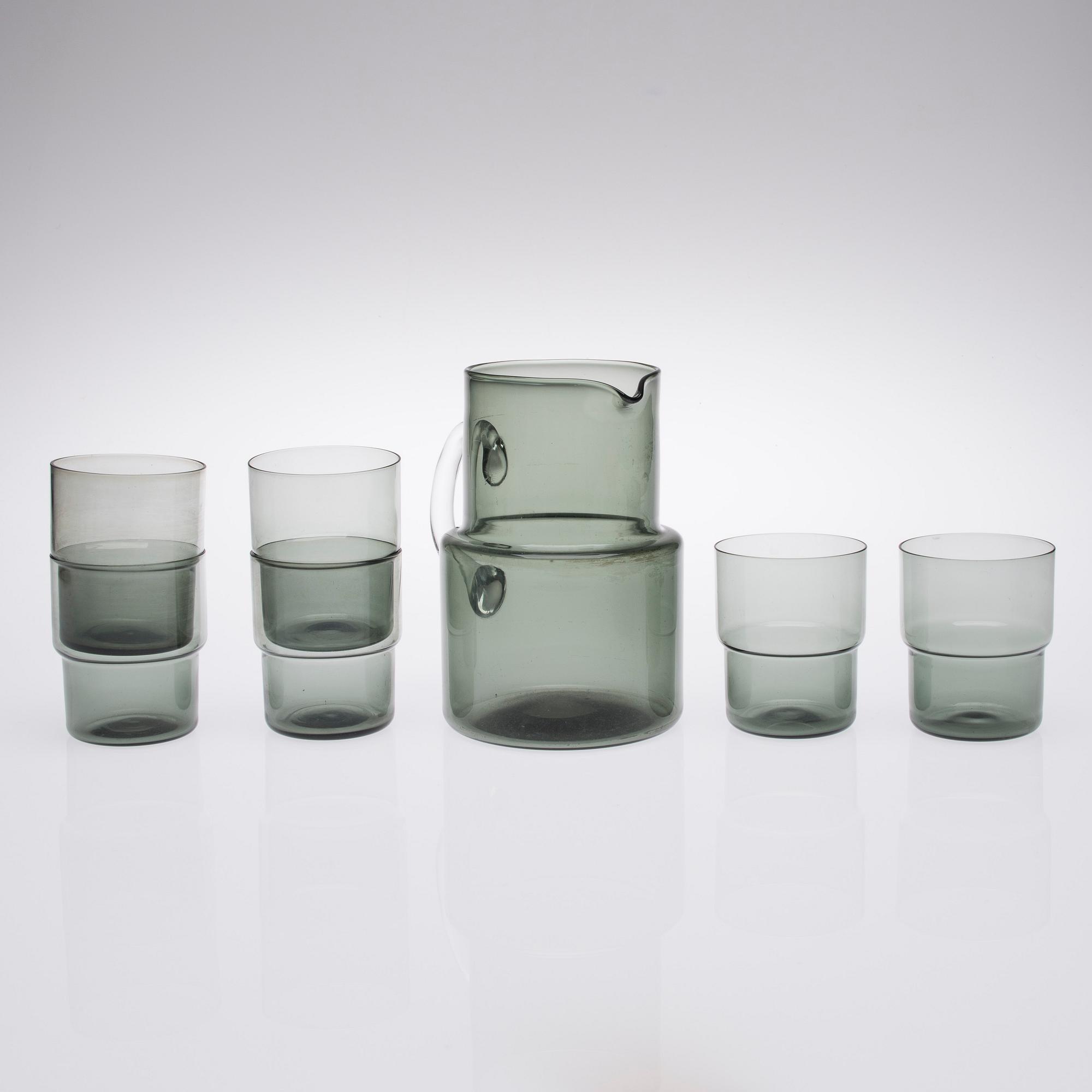 SAARA HOPEA, "SAFTSERVIS i KORG", kanna med 6 glas. Formgiven 1952.