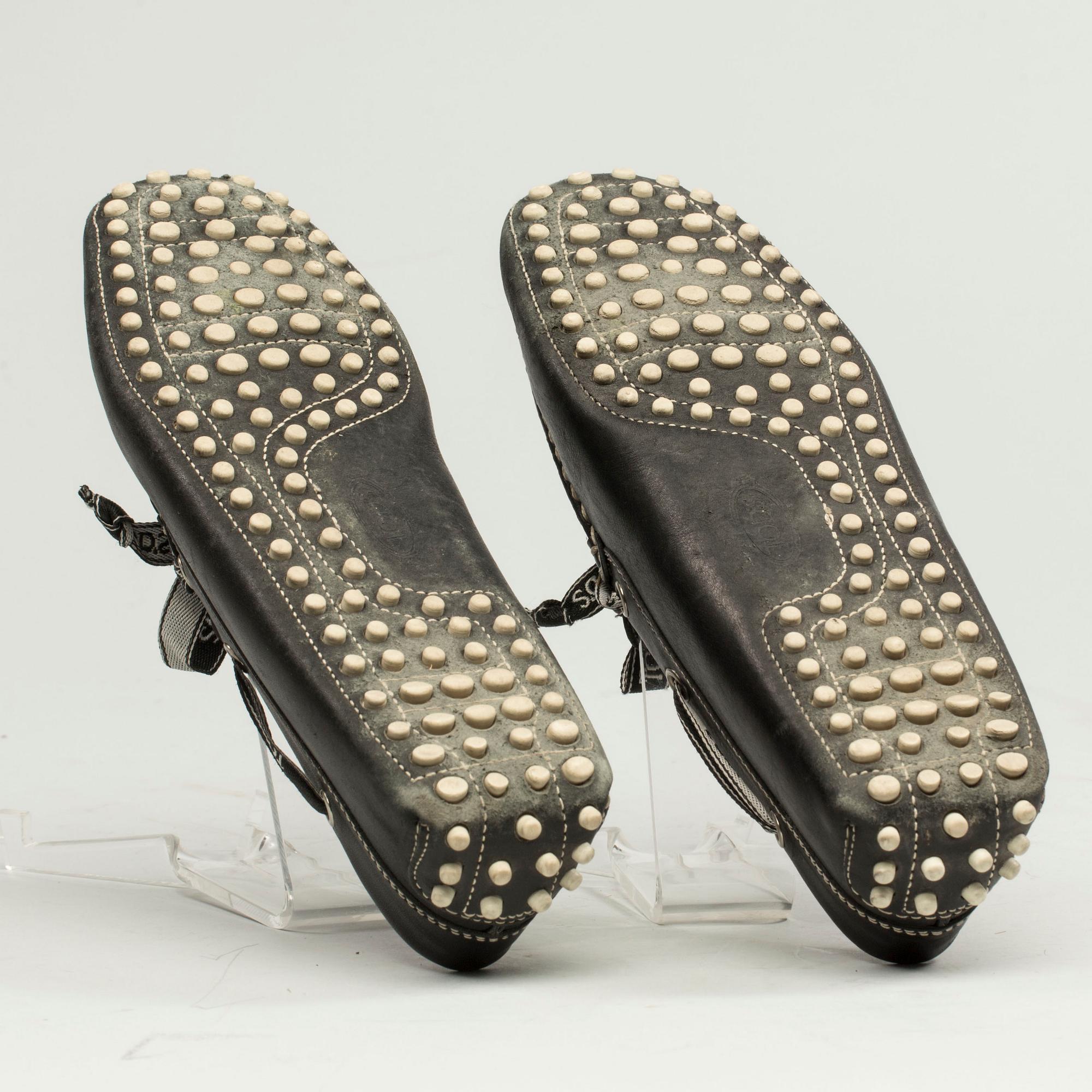 SKOR, Tod's.