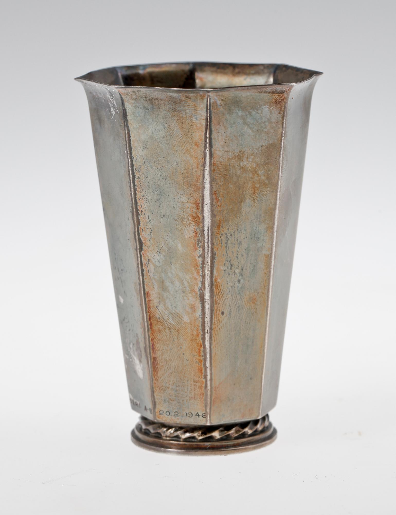 BÄGARE, silver, Atelier Borgila 1948. Vikt 115 gram.