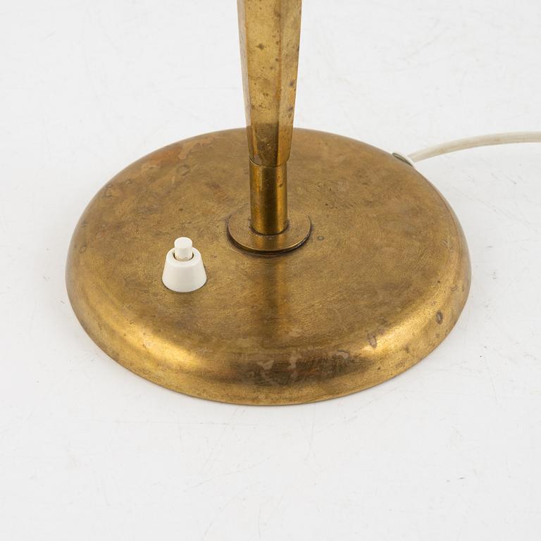 Harald Notini, bordslampa, modell "15296", Arvid Böhlmarks Lampfabrik, Stockholm, 1940-tal.