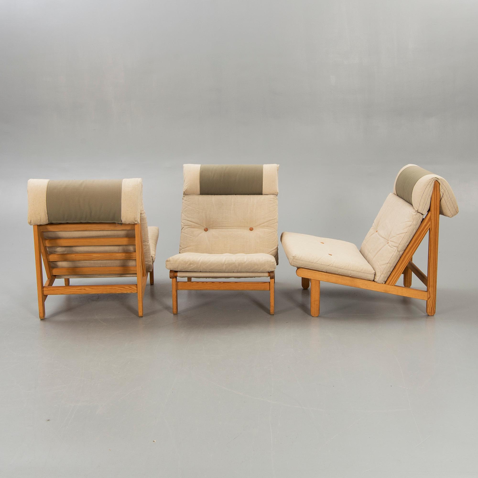 A set of five pine 1970:s easy chairs by Bernt Pedersen 'Kludestol', Denmark.