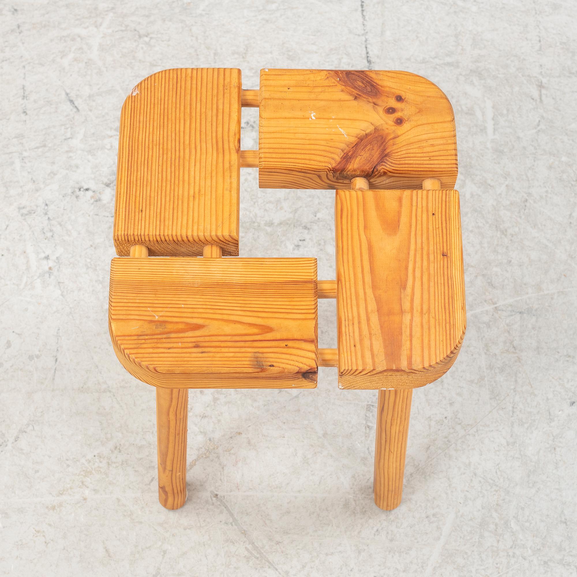 希少 Olof Ottelin Stool Olof Ottelin, Minimalist Stools, Solid Pine, Finland, 1960s