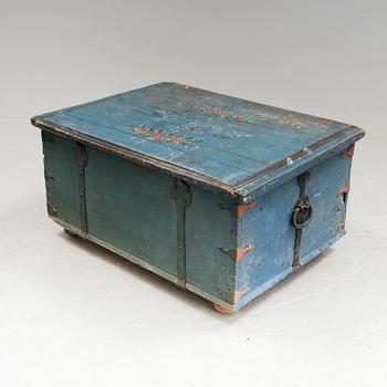 A folk art painted pine chest from Hälsingland, dated 1846.