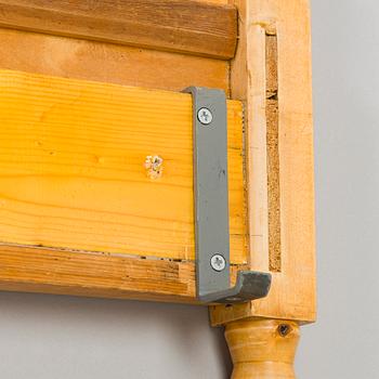 Yrjö Blomstedt, Sängynpäädyt, avohylly ja seinähylly 1898.