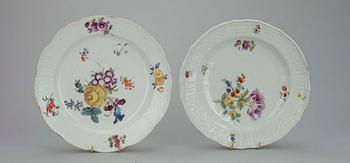 TALLRIKAR, 4 st, porslin, Meissen, 1700-tal.