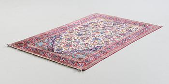 SEMI-ANTIQUE SILK KASHAN. 202 x 138,5 cm.