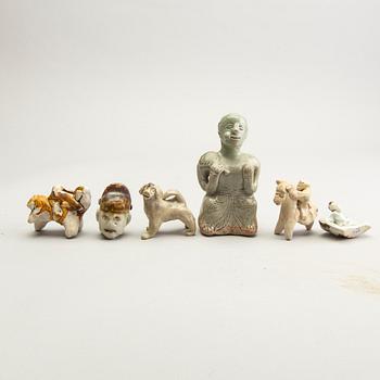 A group of South East Asian fragments, 16th/20th Century. (14 pieces).