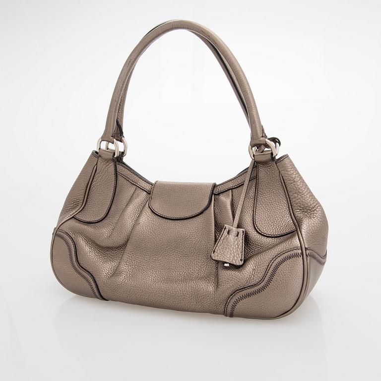 Prada, laukku.