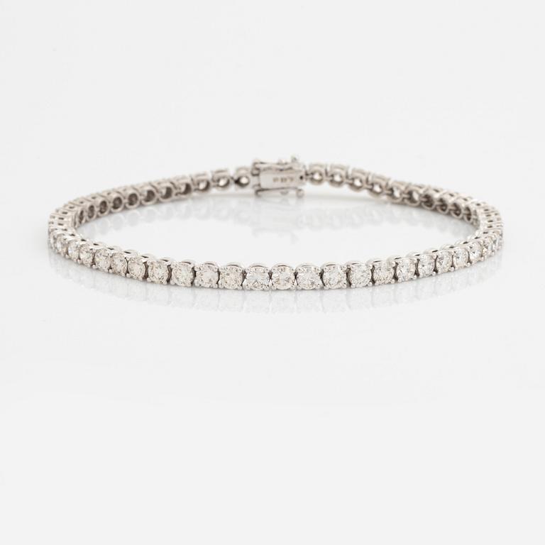 Tennisarmband, med briljantslipade diamanter.