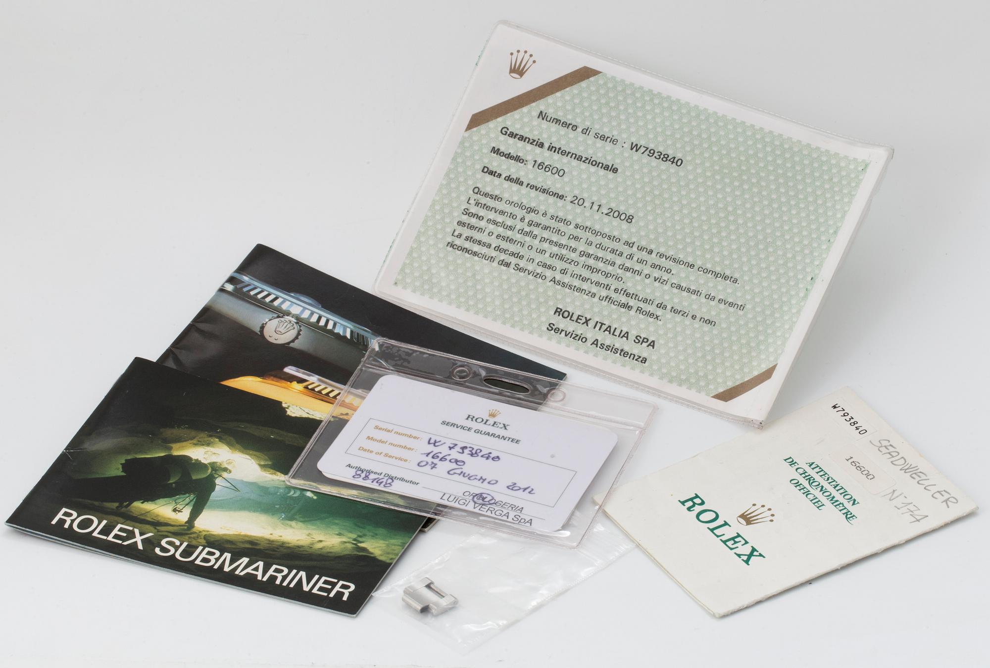 ROLEX, Oyster Perpetual Date, Sea-Dweller (4000ft=1220m, SWISS-T<25), Chronometer, wristwatch, 40 mm,