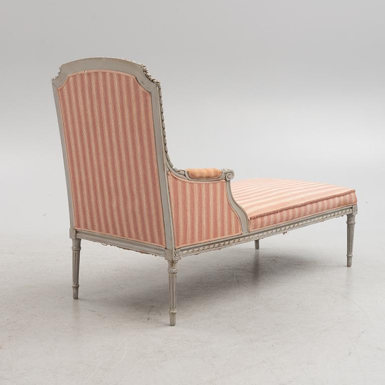 A chaise longue, circa 1900.