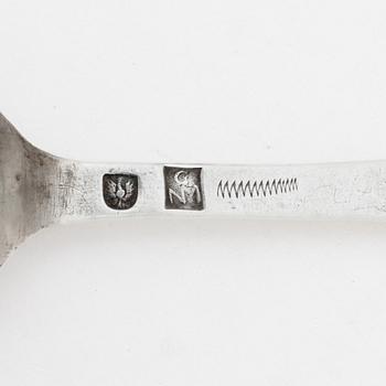 Niclas Gierman, sked, silver, Karlstad (verksam -1723-1730).