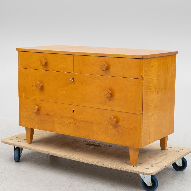 A chest of drawers, 1930's/40's.