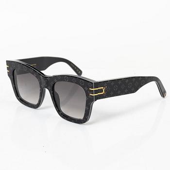 Louis Vuitton, Sunglasses.