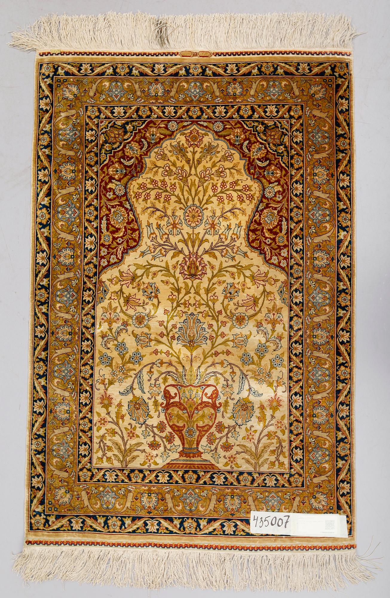 MATTA, Hereke, silke, old. 117 x 77 cm.