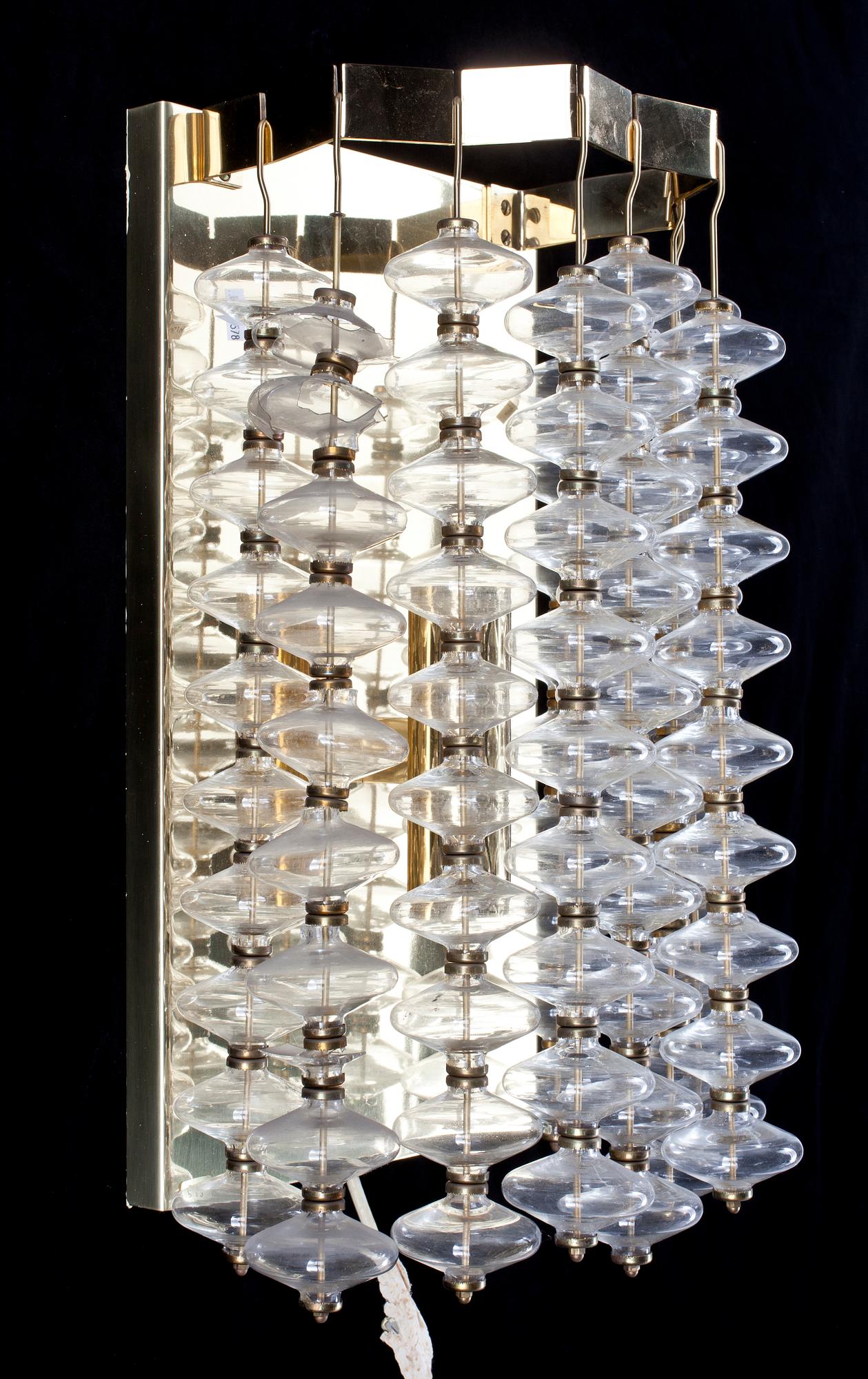 VÄGGLAMPA, mässing och glas, Hans Agne Jakobsson, Markaryd AB, Sverige, 1960-70-tal.