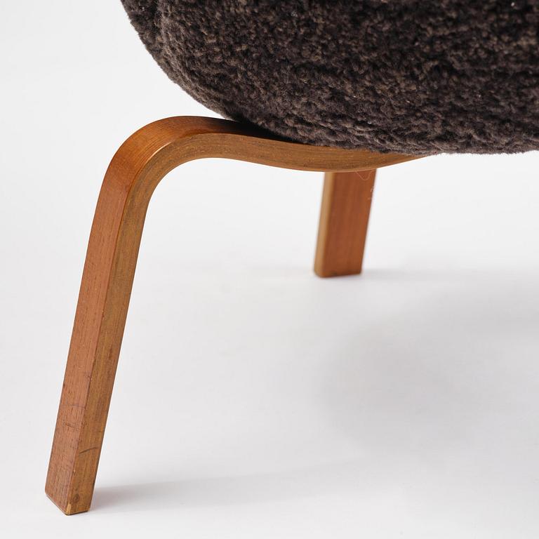 Arne Jacobsen, a pair´of “Swan” armchairs, Fritz Hansen, Denmark 1960s.