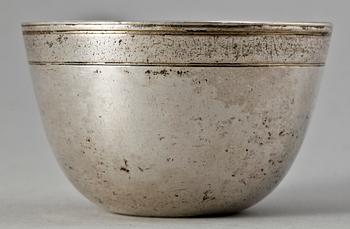 TUMLARE, silver, Augsburg, troligen 1730-tal. Vikt ca 60 gram.