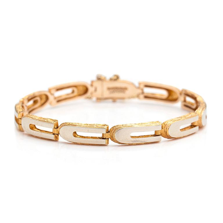 Juhani Linnovaara, A 14K gold bracelet for Lapponia 1979.