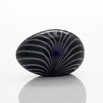 Oiva Toikka, glasägg, signerad O. Toikka Nuutajärvi.