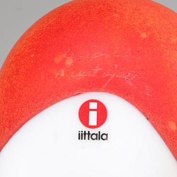 OIVA TOIKKA, lasilintu, Bullfinch (Punatulkku) 1994–. Signeerattu O. Toikka Nuutajärvi.