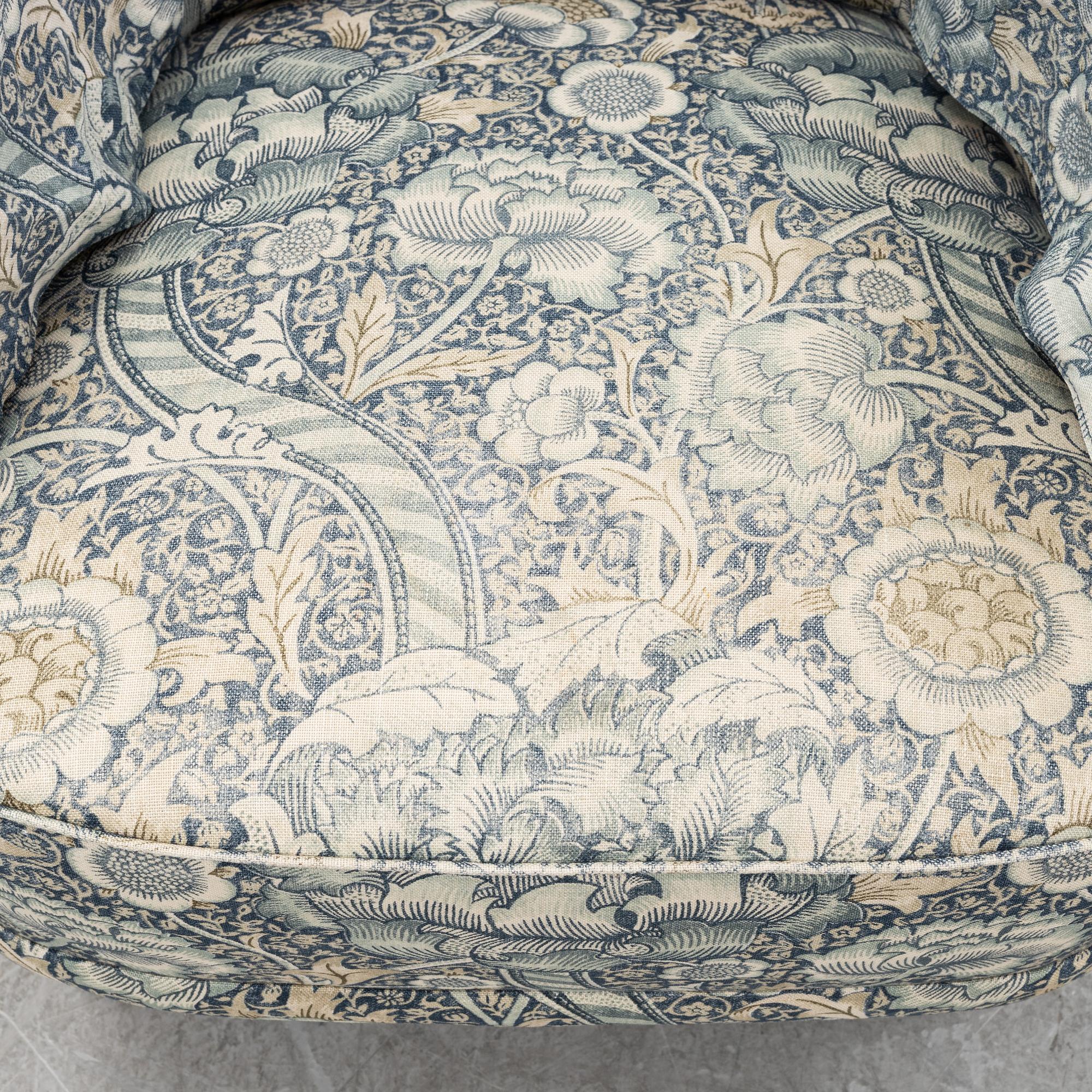 Carl Malmsten, a pair of Hemmakväll easy chairs .