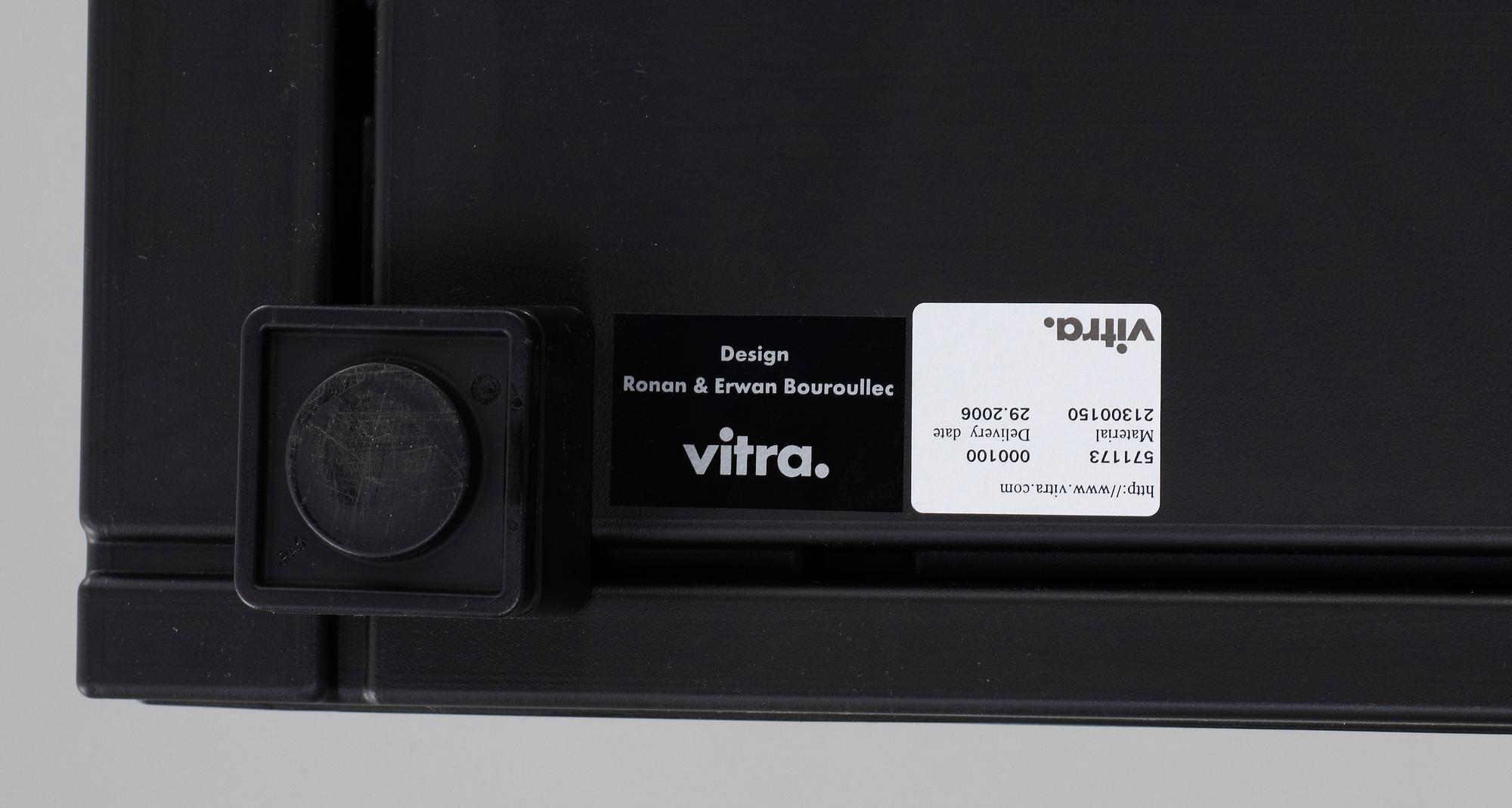 BOKHYLLA, "Self" Ronan and Erwan Bouroullec, Vitra, formgiven 2000.