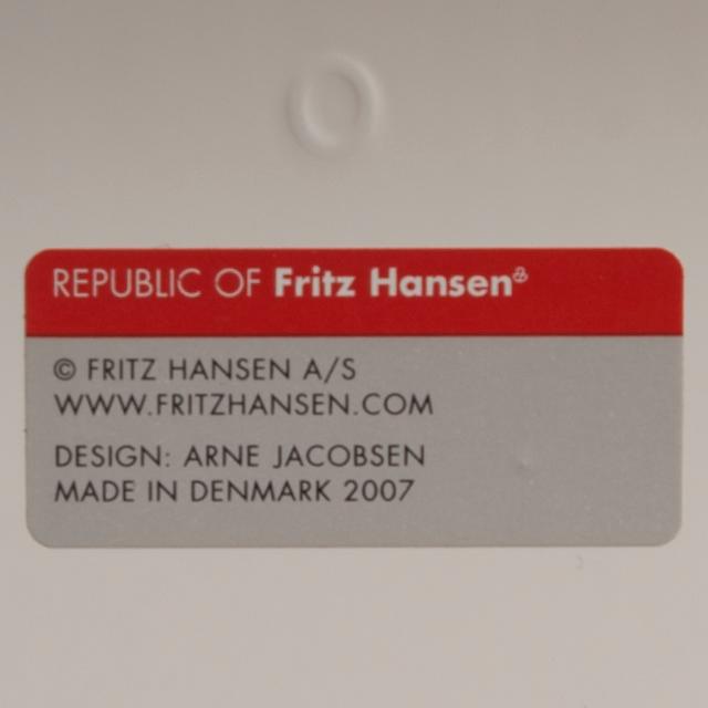 STOL, "Måsen / Liljan", Arne Jacobsen, Fritz Hansen, 2000-tal.