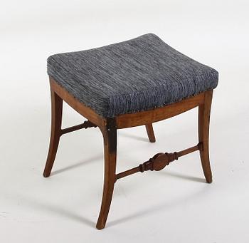 TABURETT, Karl Johan, 1800-talets första hälft.