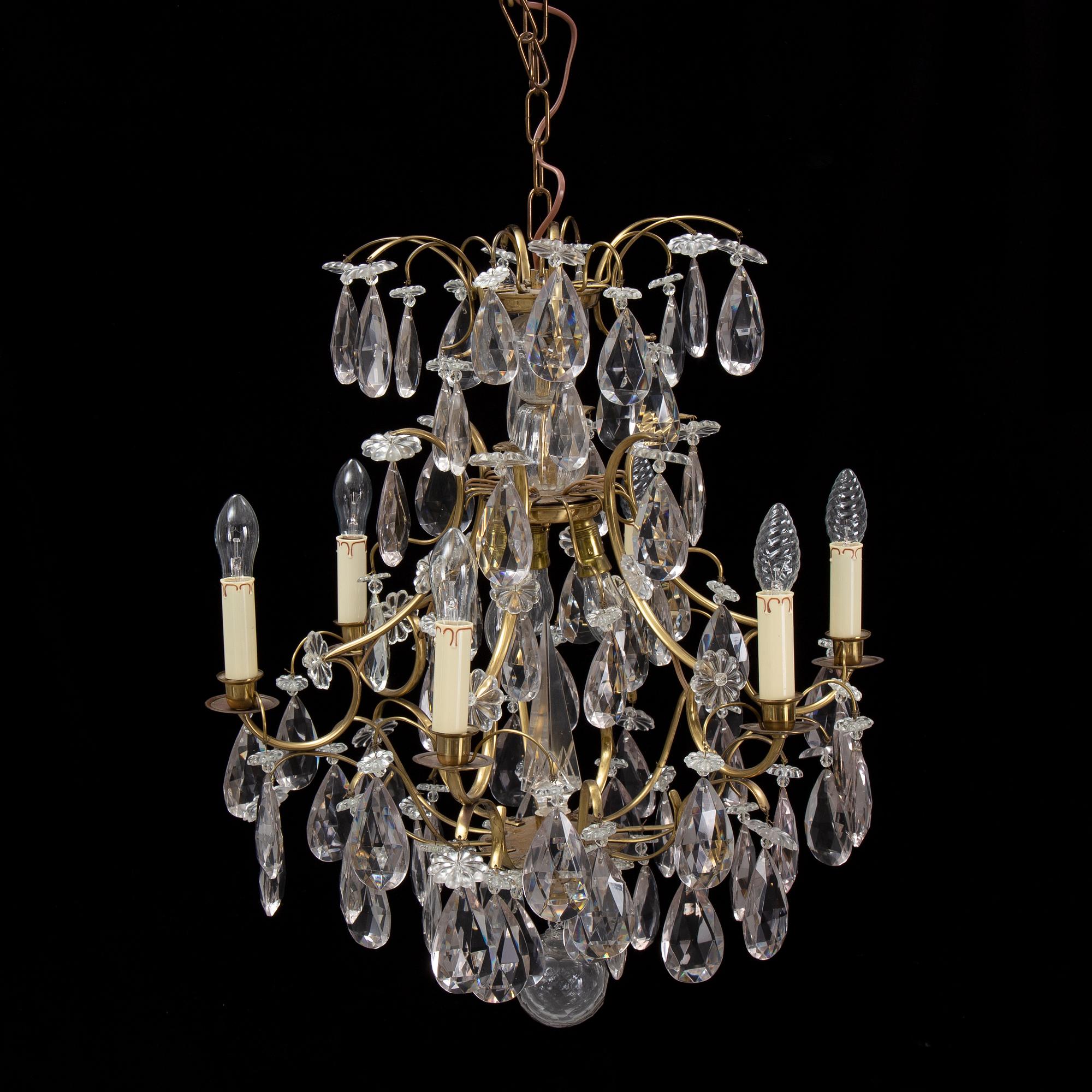 A Baroque style chandelier, mid 20th Century.