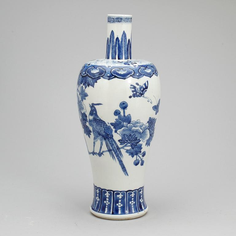 VAS, porslin, Kina, 1800-tal.