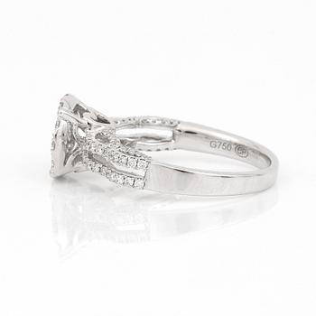 RING, vitguld 18K, briljantslipade diamanter totalt ca 0.71ct. Tot ca 3 gram.