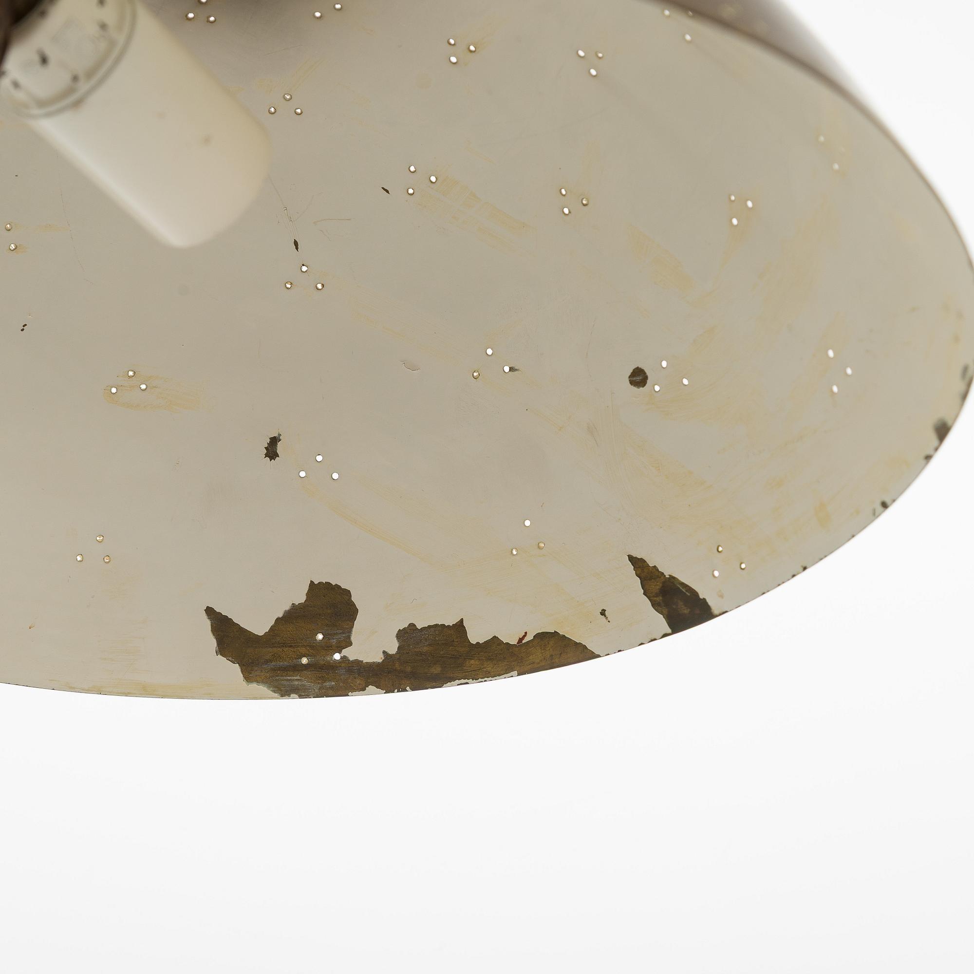 Paavo Tynell, pöytävalaisinpari, malli 9209, Taito 1900-luvun puoliväli.