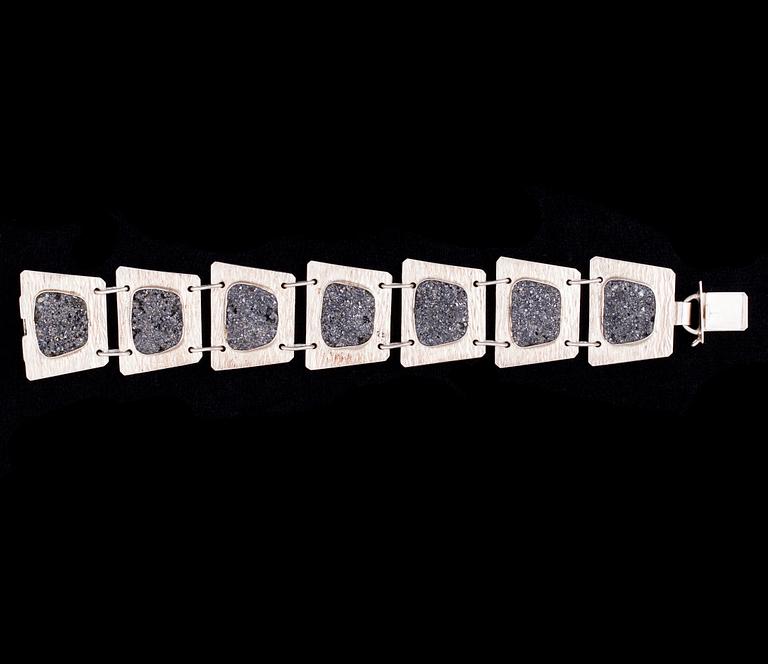 ARMBAND, silver och pyrit, svenska stämplar, 1971.