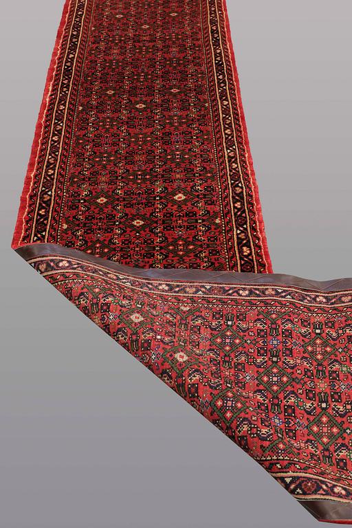 A RUNNER, Hosenabad, ca 775 x 75 cm.