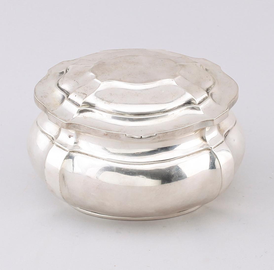 SOCKERSKRIN, silver, svenska importstämplar, 1900-talets första hälft. Vikt ca 283 g.