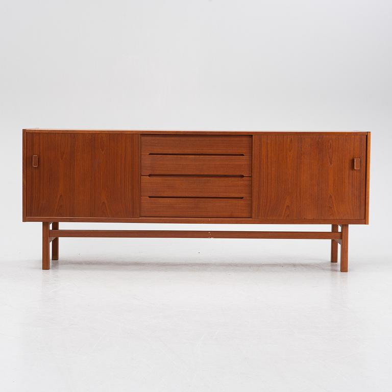 Nils Jonsson, sideboard "Arild", Bra Bohag, Troeds, 1960-tal.