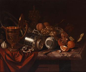 866. Pieter Gerritsz. van Roestraten, Stilleben med silverföremål, frukter och kniv.