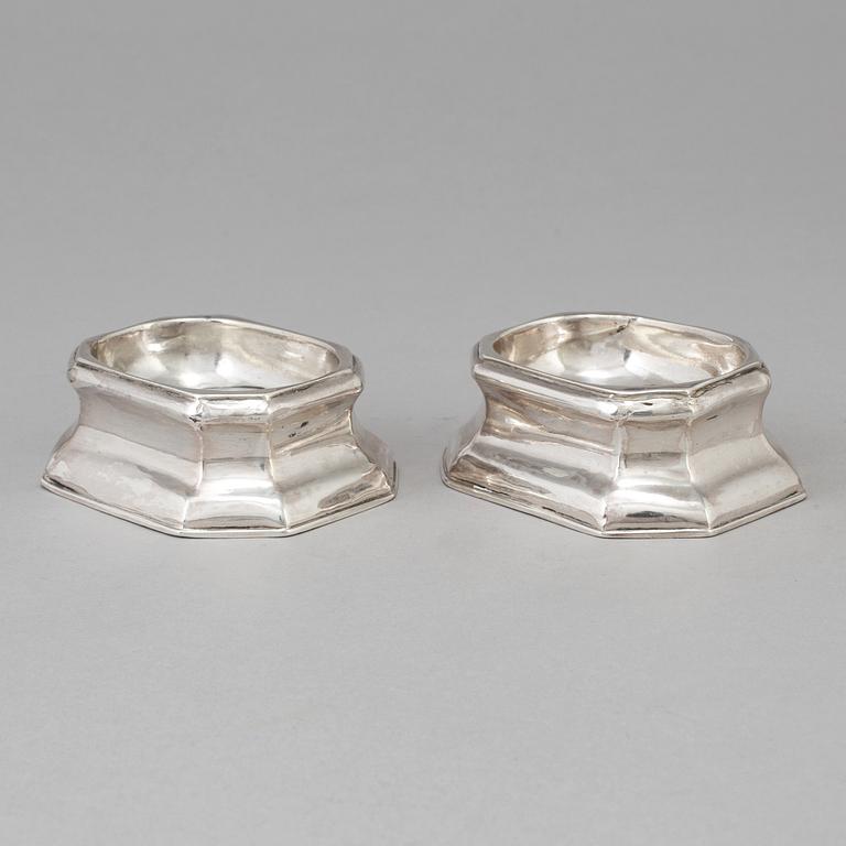 A pair of 18th century silver salt cellars, mark of Mary Rood, London 1722.
