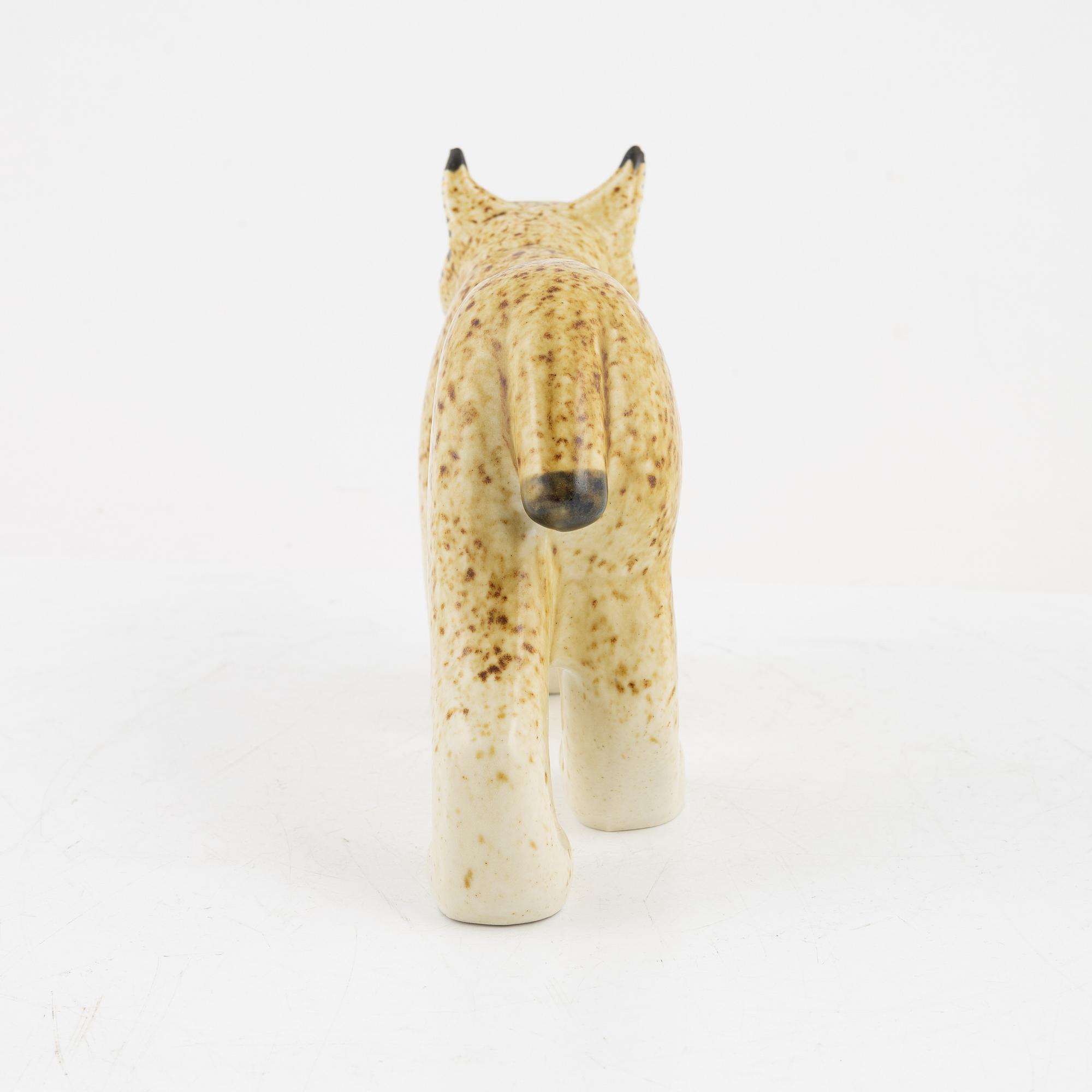 Lisa Larson, figurin, stengods, "Lodjur", för NK, Nordiska Kompaniet i samarbete med WWF, Gustavsberg.