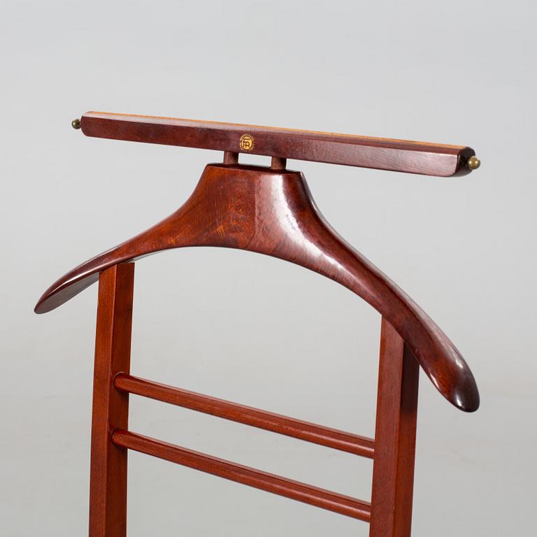 AN ITALIAN FRATELLI REGUTTI VALET STAND, 20th century latter part.